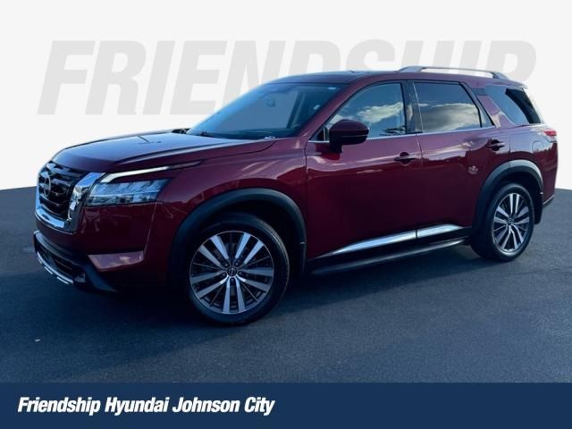 2022 Nissan Pathfinder Platinum