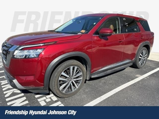 2022 Nissan Pathfinder Platinum