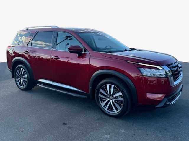 2022 Nissan Pathfinder Platinum