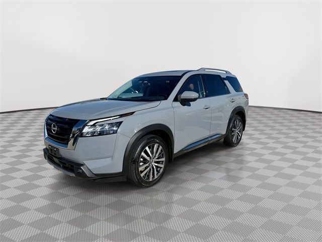 2022 Nissan Pathfinder Platinum