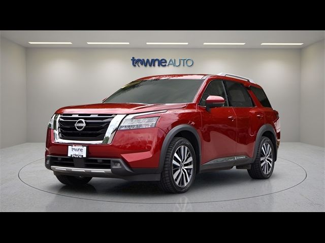 2022 Nissan Pathfinder Platinum