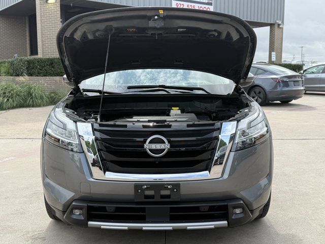 2022 Nissan Pathfinder Platinum