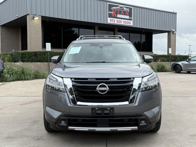2022 Nissan Pathfinder Platinum