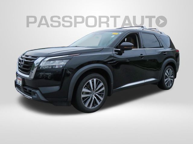 2022 Nissan Pathfinder Platinum