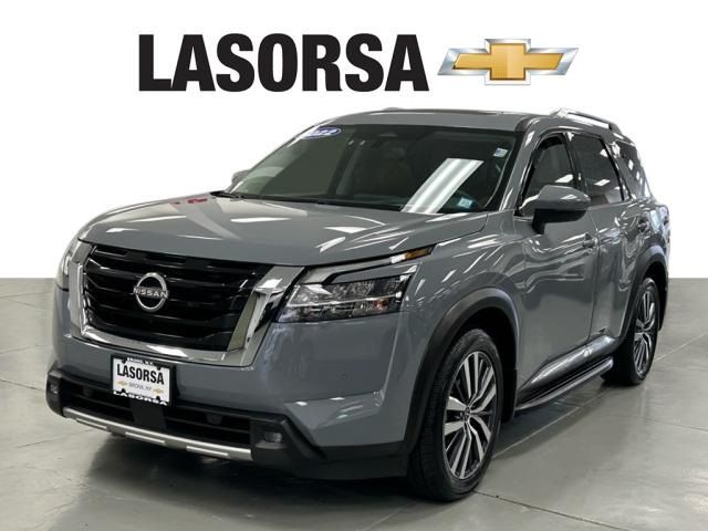 2022 Nissan Pathfinder Platinum