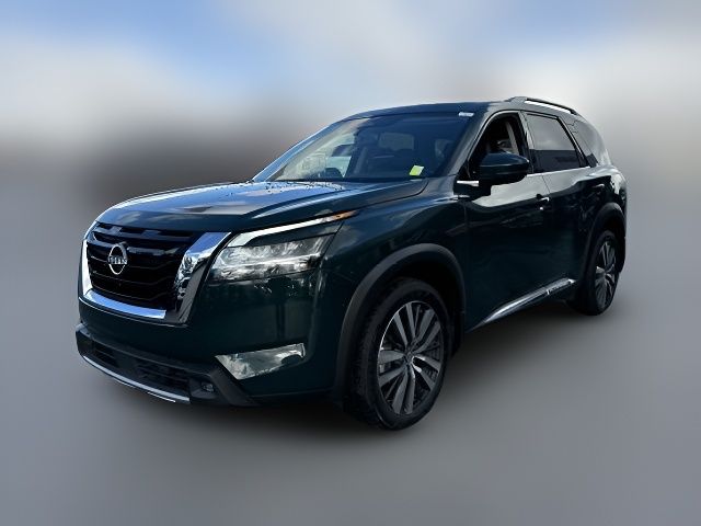 2022 Nissan Pathfinder Platinum