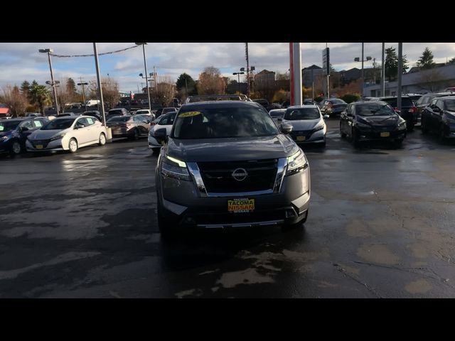 2022 Nissan Pathfinder Platinum