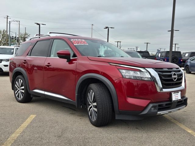2022 Nissan Pathfinder Platinum