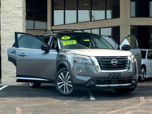 2022 Nissan Pathfinder Platinum