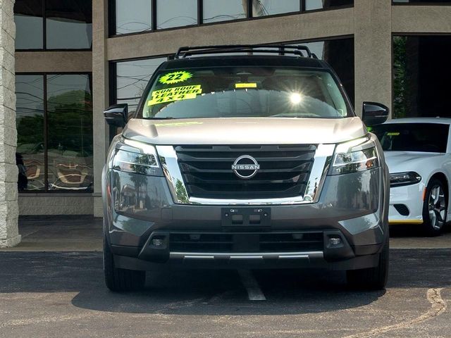 2022 Nissan Pathfinder Platinum