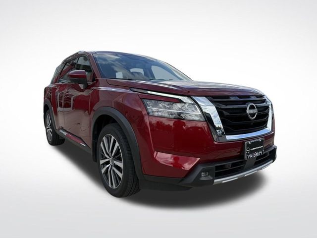 2022 Nissan Pathfinder Platinum
