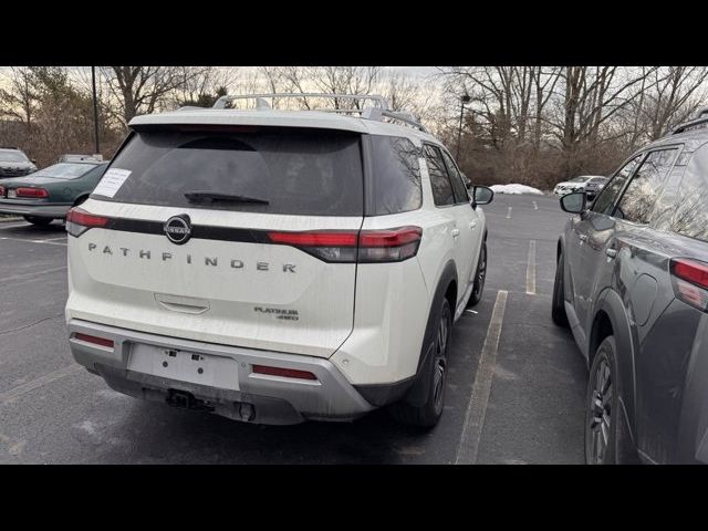 2022 Nissan Pathfinder Platinum