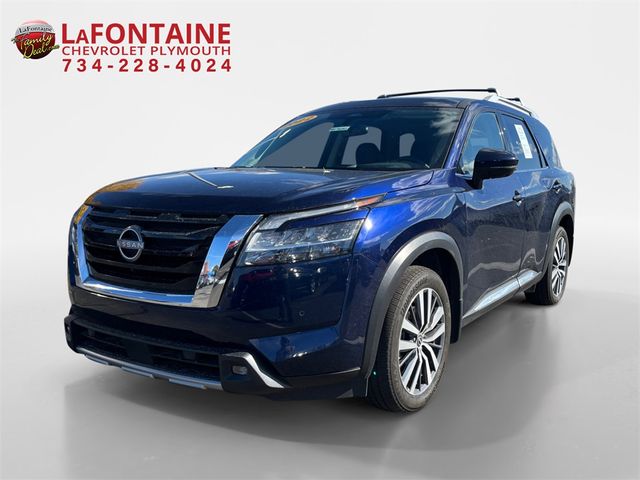 2022 Nissan Pathfinder Platinum