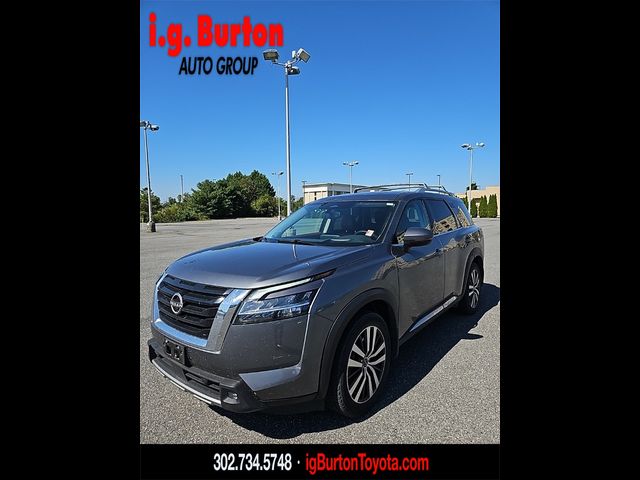 2022 Nissan Pathfinder Platinum