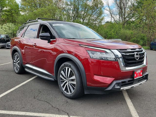 2022 Nissan Pathfinder Platinum