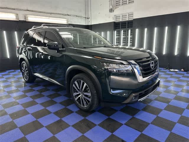 2022 Nissan Pathfinder Platinum