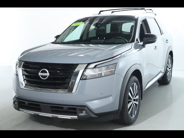 2022 Nissan Pathfinder Platinum