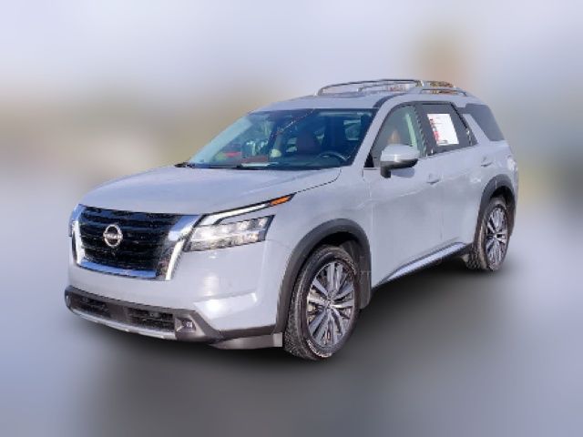 2022 Nissan Pathfinder Platinum