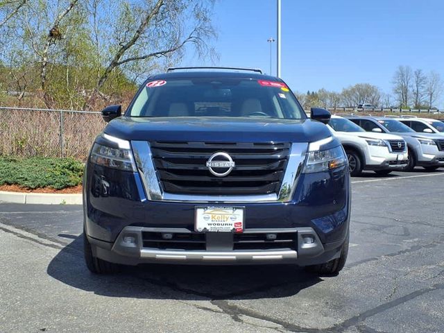 2022 Nissan Pathfinder Platinum