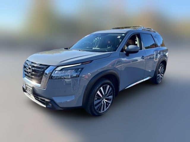 2022 Nissan Pathfinder Platinum