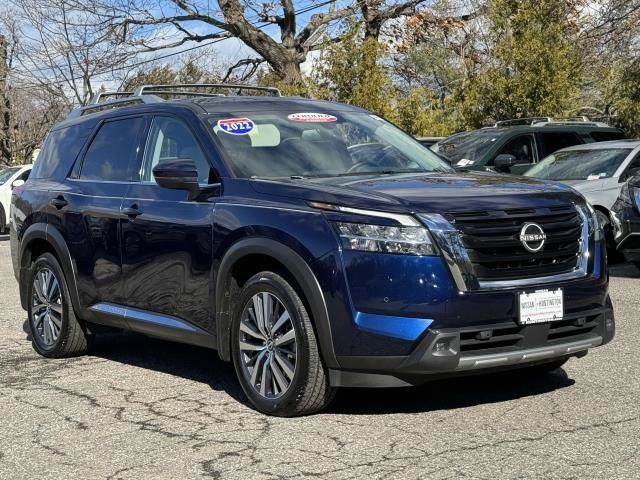 2022 Nissan Pathfinder Platinum