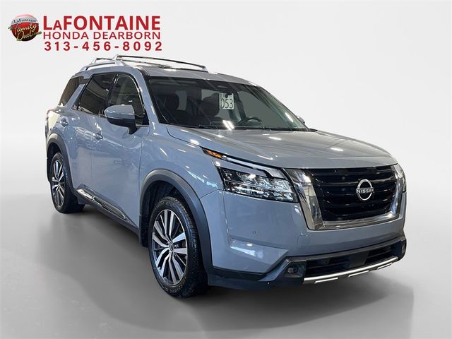 2022 Nissan Pathfinder Platinum