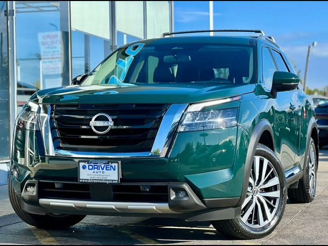 2022 Nissan Pathfinder Platinum
