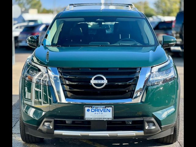 2022 Nissan Pathfinder Platinum