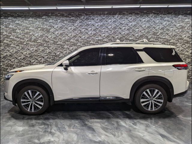 2022 Nissan Pathfinder Platinum