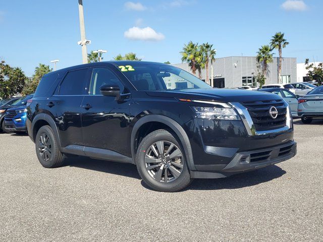 2022 Nissan Pathfinder S