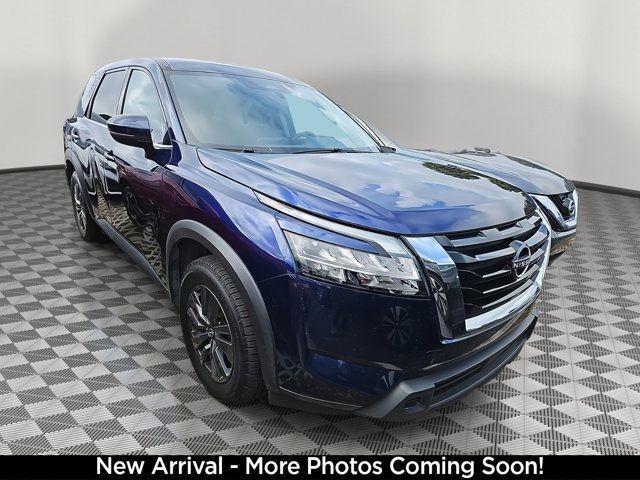 2022 Nissan Pathfinder S