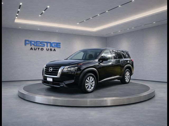 2022 Nissan Pathfinder S