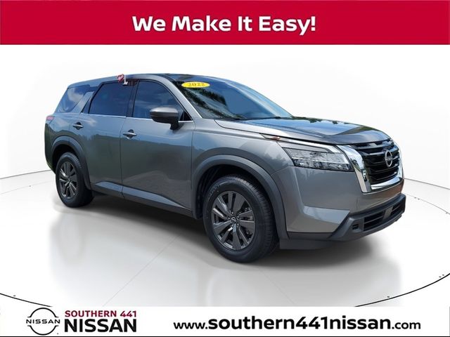 2022 Nissan Pathfinder S