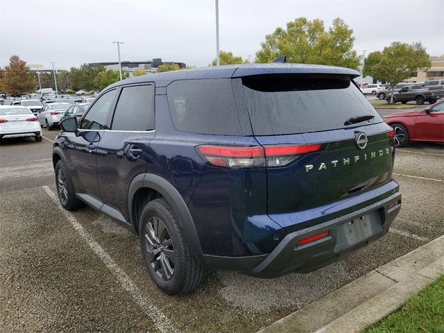 2022 Nissan Pathfinder S