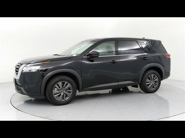 2022 Nissan Pathfinder S