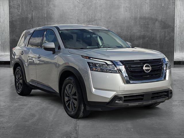 2022 Nissan Pathfinder S