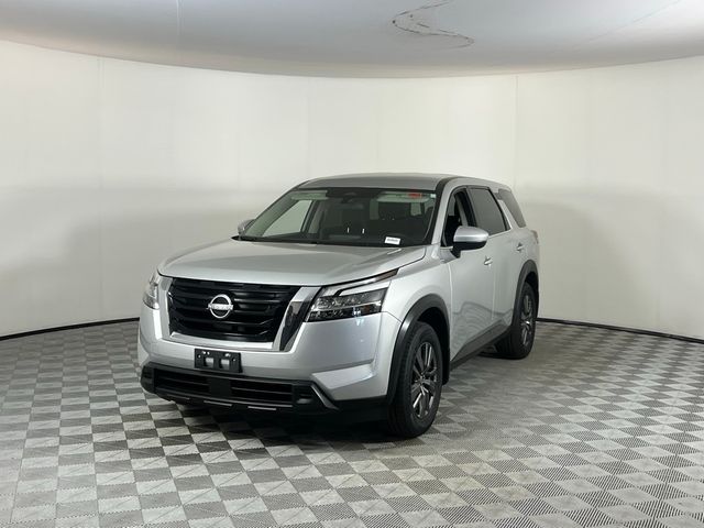 2022 Nissan Pathfinder S