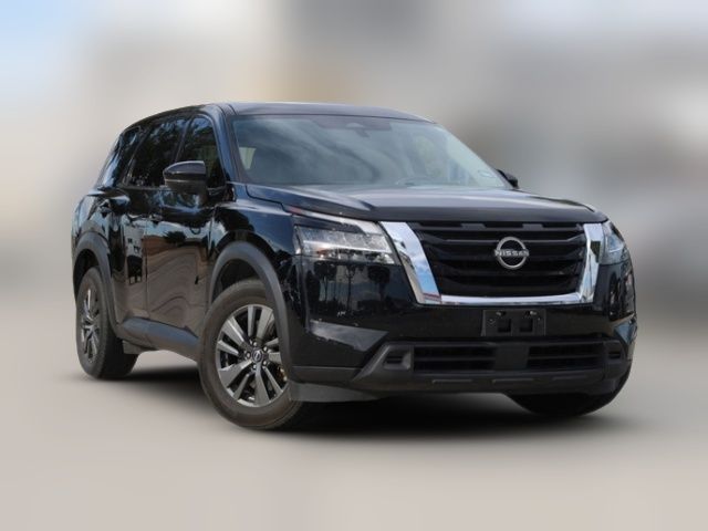 2022 Nissan Pathfinder S