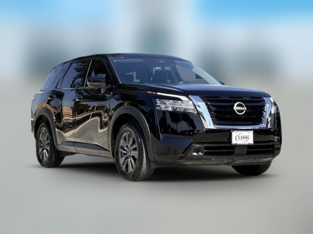 2022 Nissan Pathfinder S