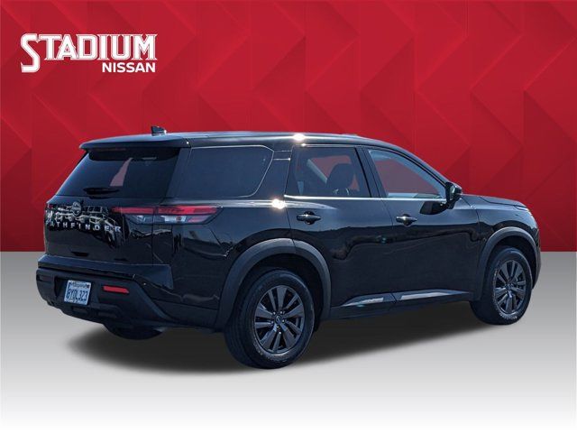 2022 Nissan Pathfinder S