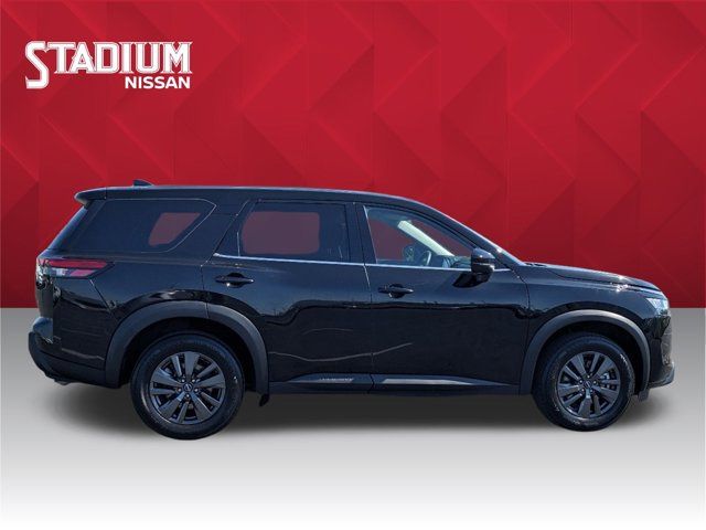 2022 Nissan Pathfinder S