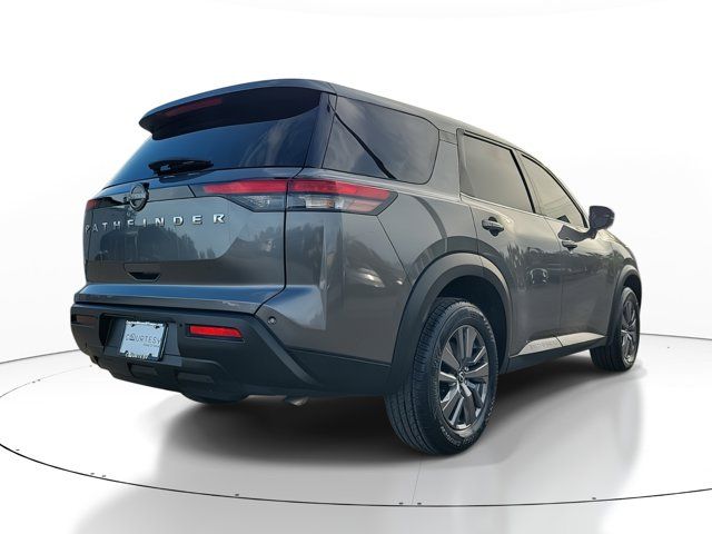 2022 Nissan Pathfinder S