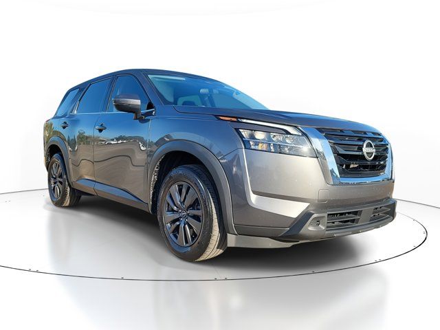 2022 Nissan Pathfinder S