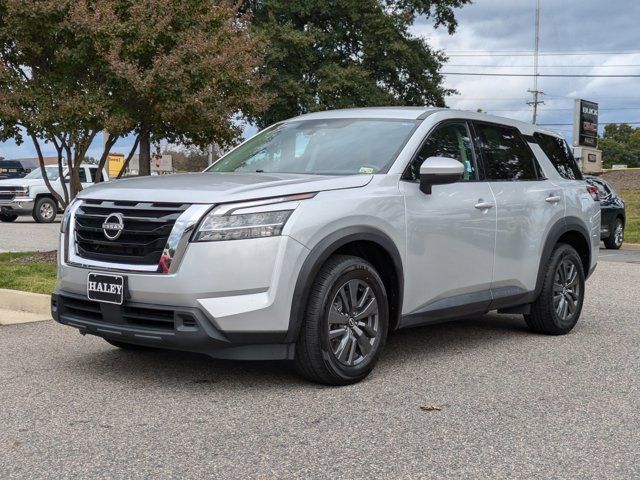 2022 Nissan Pathfinder S