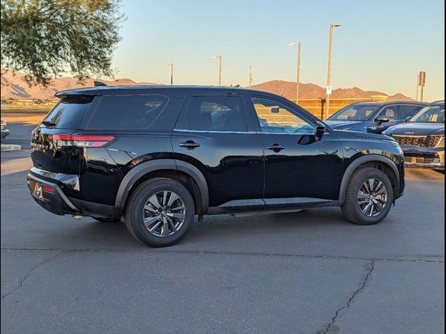 2022 Nissan Pathfinder S