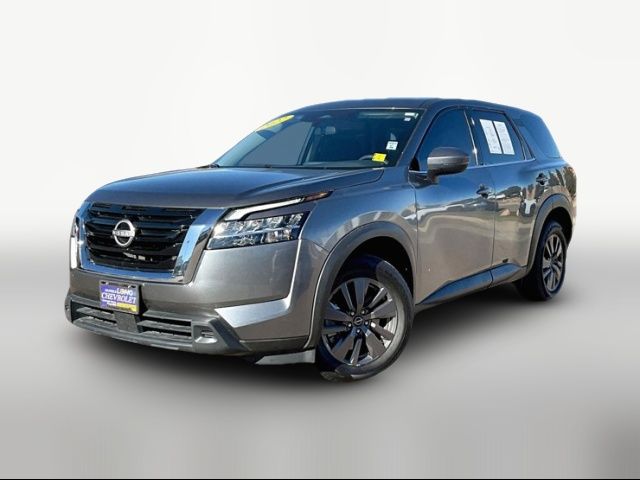 2022 Nissan Pathfinder S