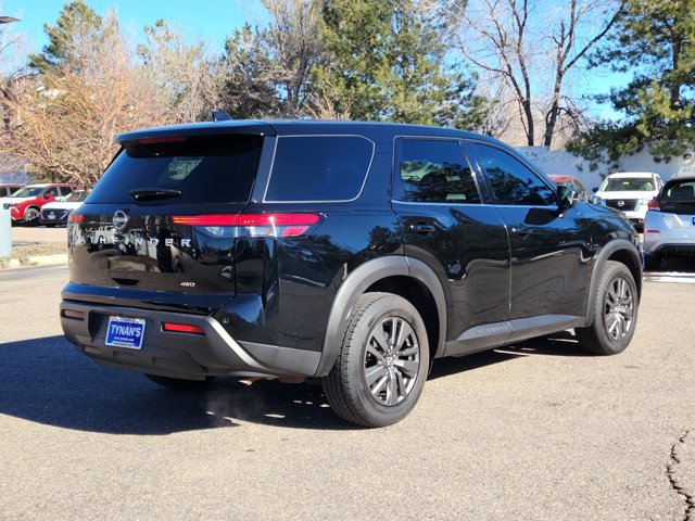 2022 Nissan Pathfinder S