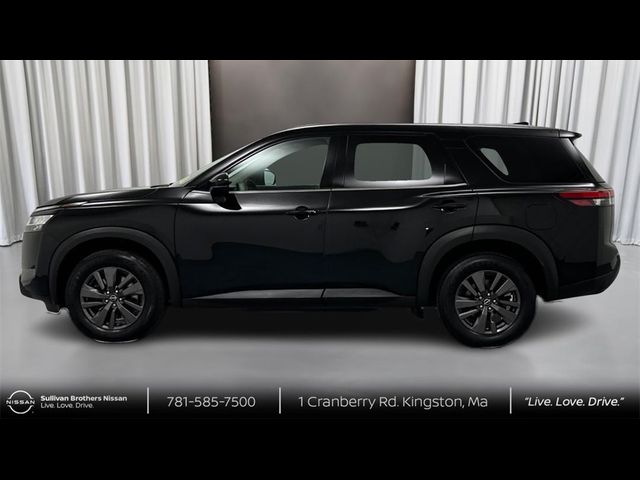 2022 Nissan Pathfinder S