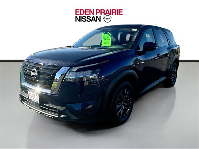 2022 Nissan Pathfinder S