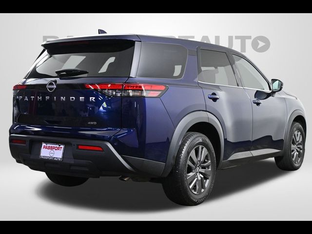 2022 Nissan Pathfinder S